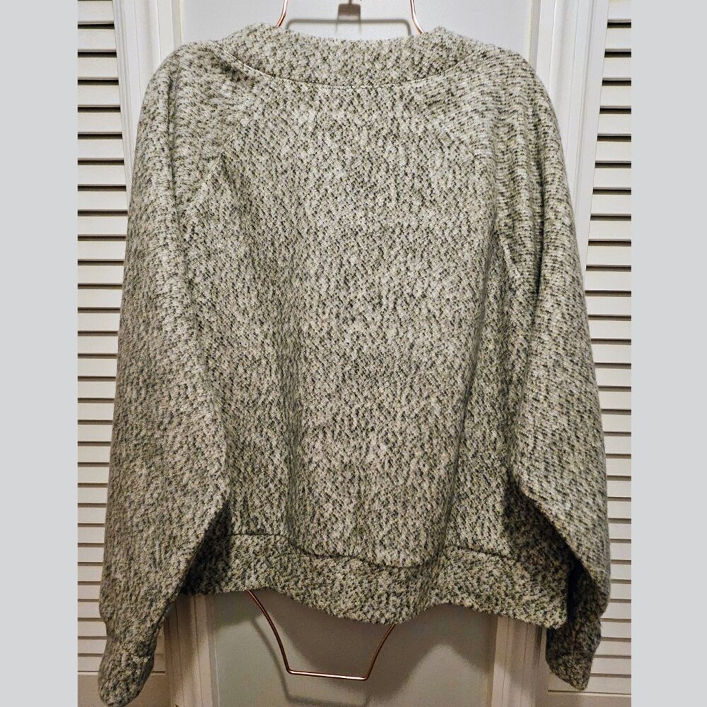 SOLD Madewell Brushed Bouclé Raglan-Sleeve Cardigan in Gray - Picture 9 of 13